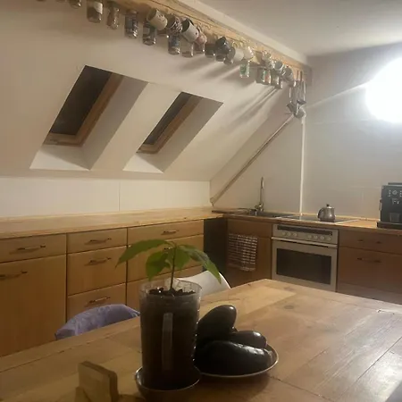 Rim In Dachgeschoss 100 Qm * Lauchhammer