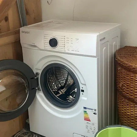 Rim 4 3 Schlafzimmer 1 Wohnzimmer 2 Toiletten Mit Dusche Inlauchhammer Dachgeschoss 100 Qm Apartment