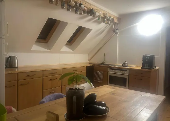 Rim In Dachgeschoss 100 Qm * Lauchhammer